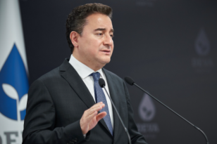 Babacan: “Gençlerimizin cihazlara kolay erişimi çağın gereği”